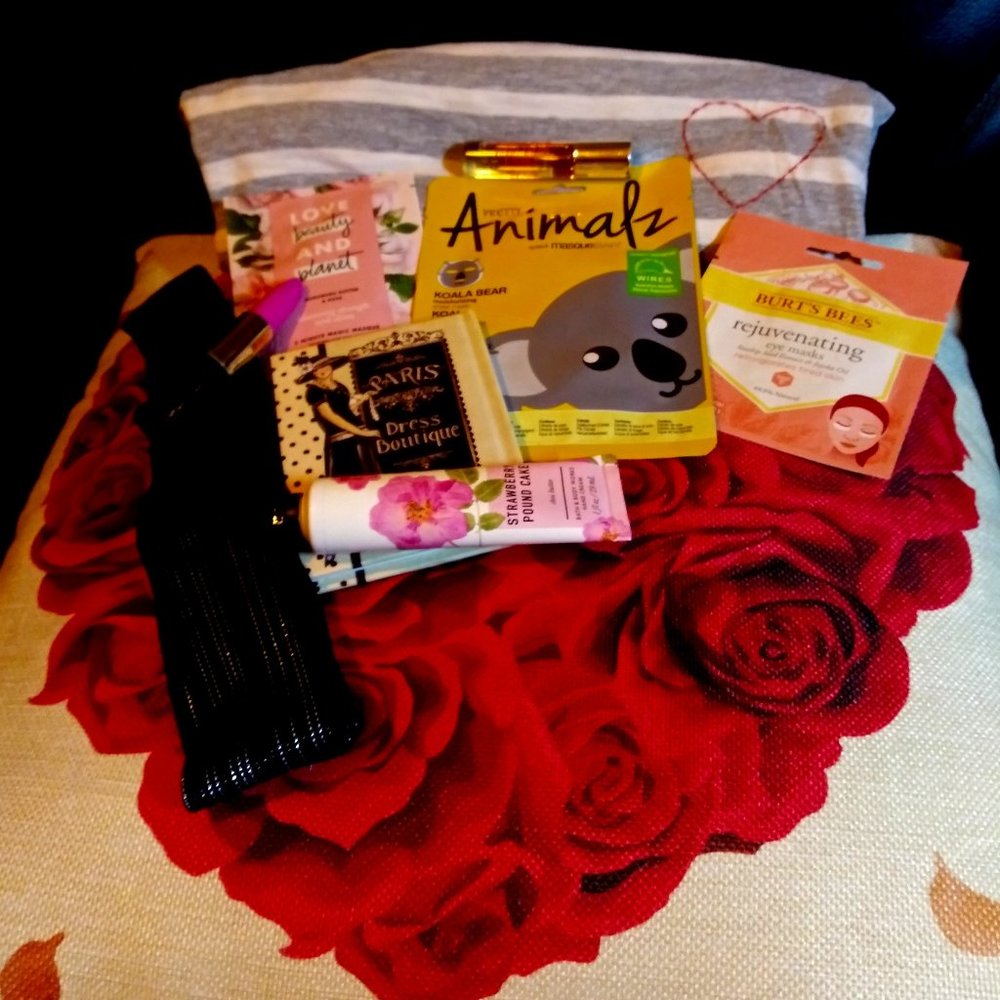 'Chic You' Self-Care Beauty Bundle